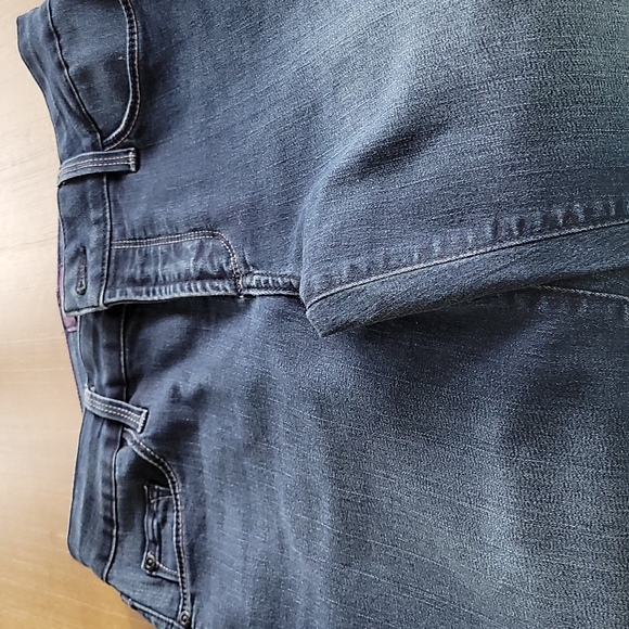 N Y J D DARK BOOTCUT JEANS - Picture 9 of 10